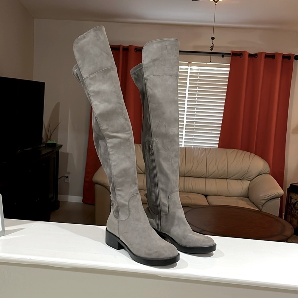 Rocket Dog Pasha Faux Suede Gray Over the Knee Zip Up Block Heel Boots Size 7